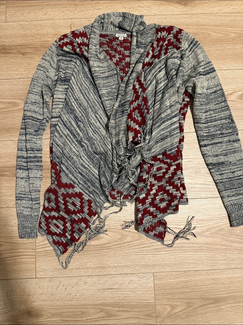 Eyeshadow Gray and Burgundy Patterned Open-Front Cardigan